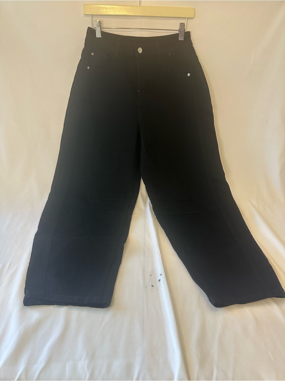 Womans Black barrel Denim Jeans Solid Button Fly 5-Pocket